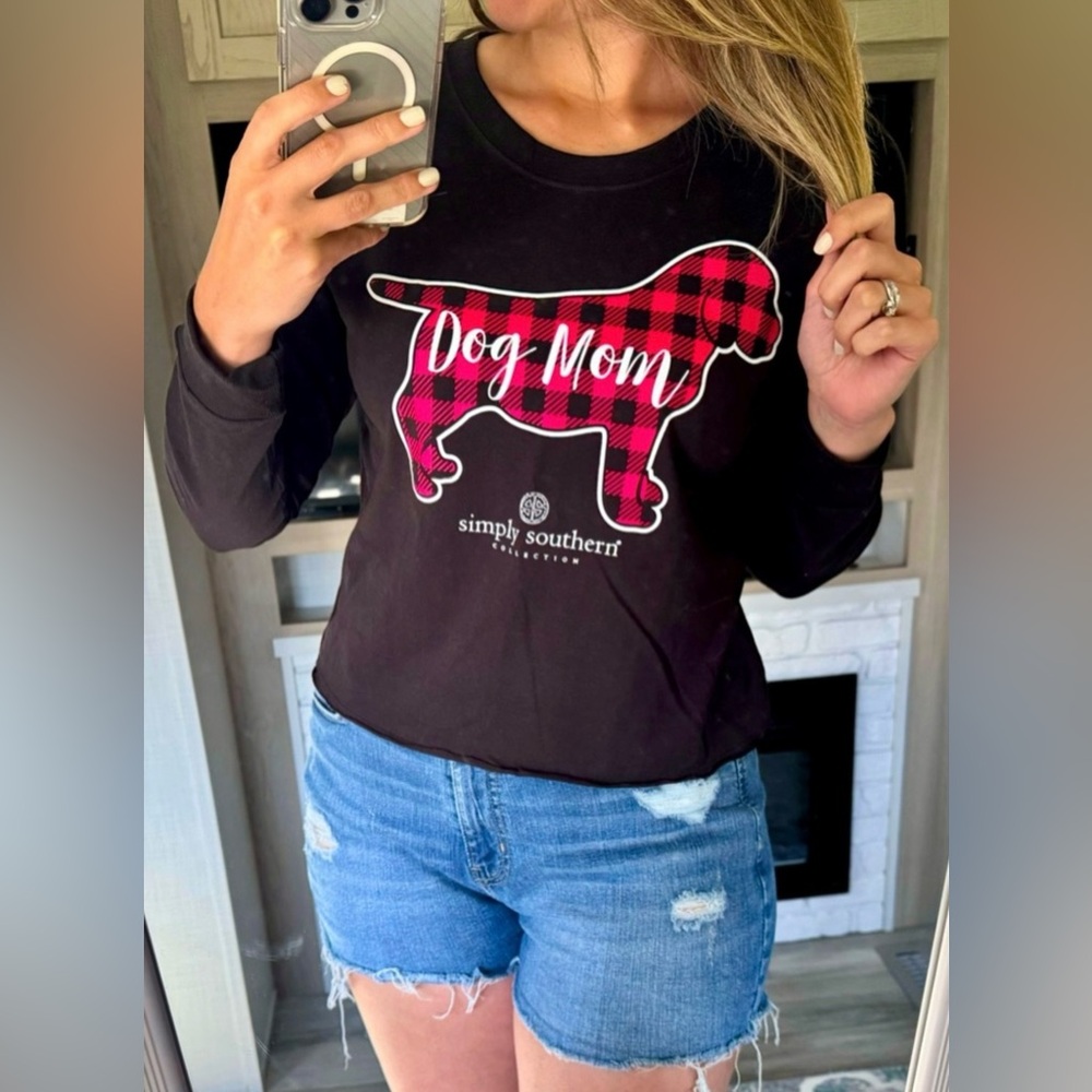Simply Southern | Dog Mom T-Shirt | Size S & M